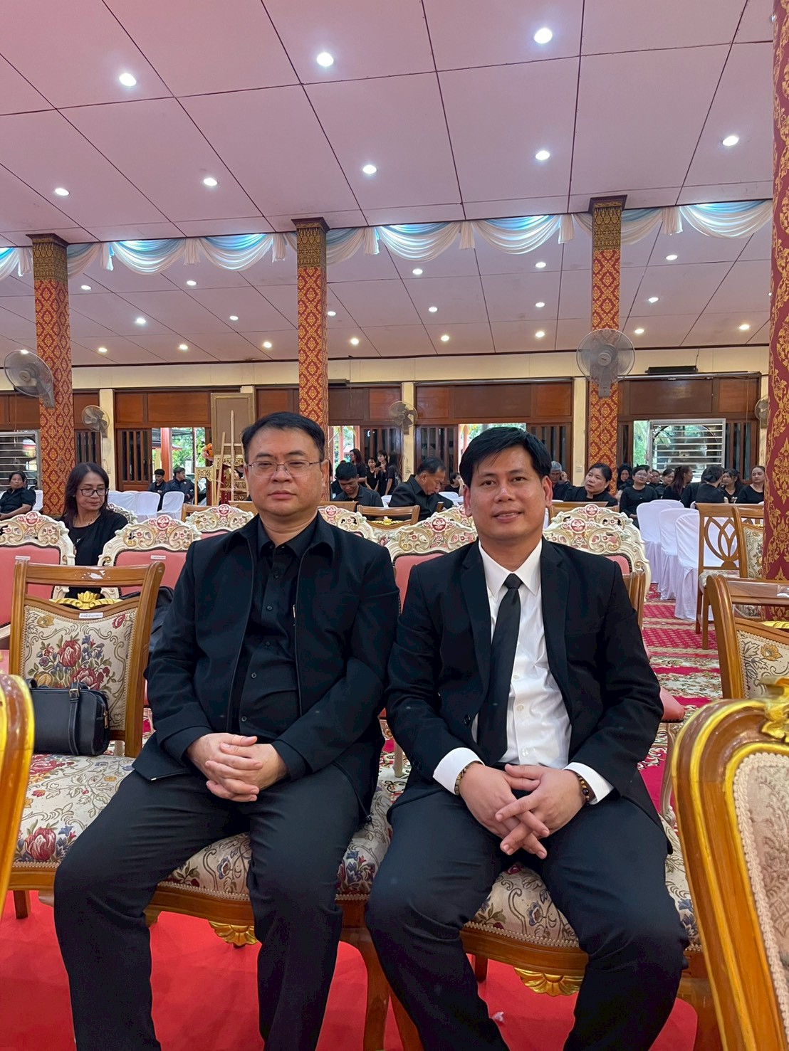 title - วันที่ 16 มิถุนายน 2569 เวลา 19.00 น. นายวิทูล ประดิษฐบุญ ปฏิรูปที่ดินจังหวัดปราจีนบุรี พร้อมด้วย ข้าราชการ และเจ้าหน้าที่ ส.ป.ก.ปราจีนบุรี เข้าร่วมพิธี บำเพ็ญกุศลสวดพระอภิธรรมอุทิศถวายพระกุศลแด่ สมเด็จพระเจ้าลูกเธอ เจ้าฟ้าพัชรกิติยาภา นเรนทิราเทพยวดี กรมหลวงราชสาริณีสิริพัชร มหาวัชรราชธิดา